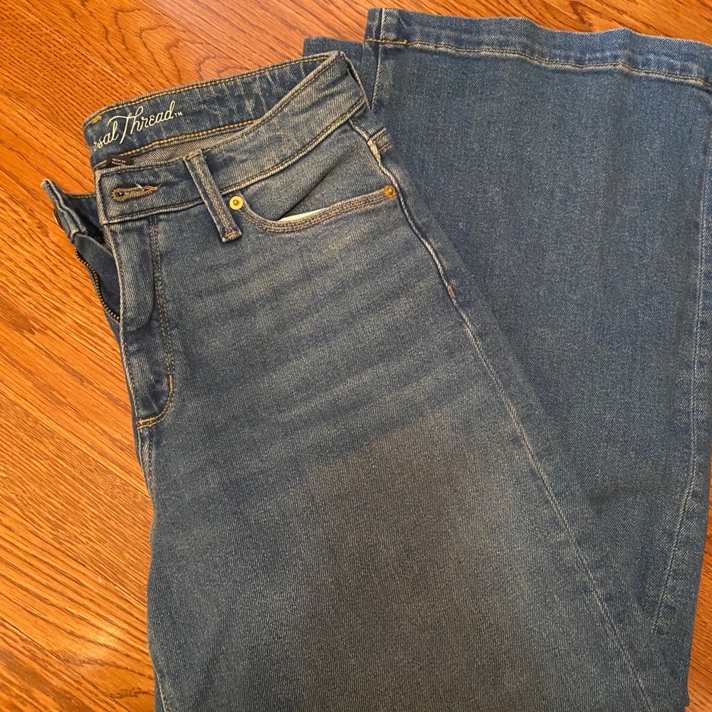 NWOT Universal Thread Mom Jeans